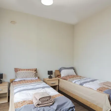 The Right Choice 8 Apartment